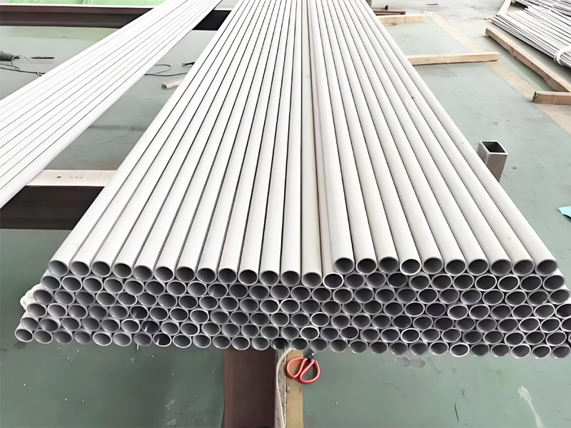 Stainless steel seamless pipe